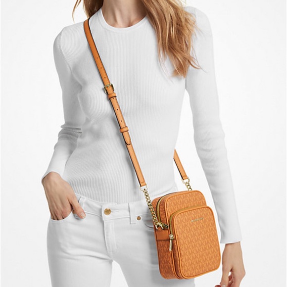 MICHAEL KORS
Jet Set Travel Medium Signature Logo Crossbody Bag
CIDER
NWT - Picture 4 of 4